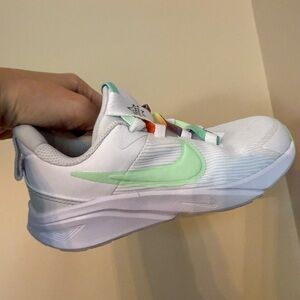 Nike Star Runner 4 Cloud Sneakers Shoes Toddler Girls size 13